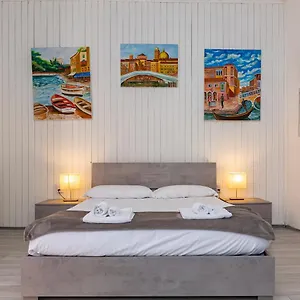 https://art-design-apartment-city-center.italymilanhotels.net